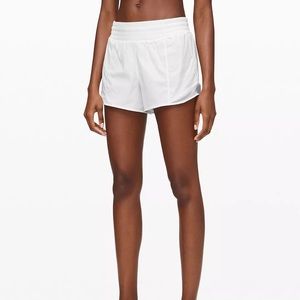 Lululemon Hotty Hot Short 4” White